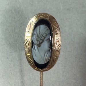 10K Solid Gold Antique Carved Agate Cameo Stick Pin Brooch 1.9g Collectible